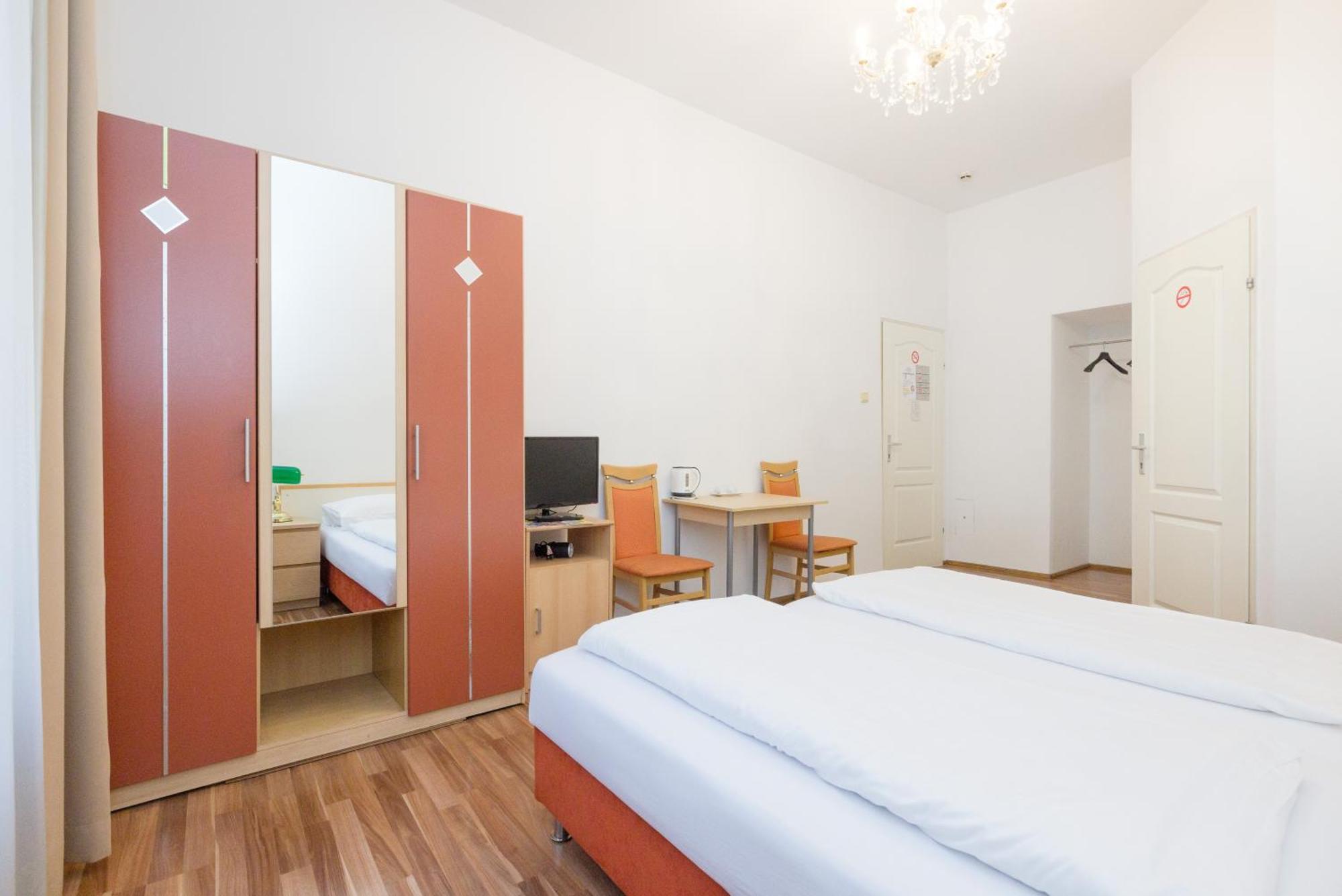 Pension Votiv Vídeň Exteriér fotografie